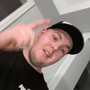 Meet your Posher, Christian